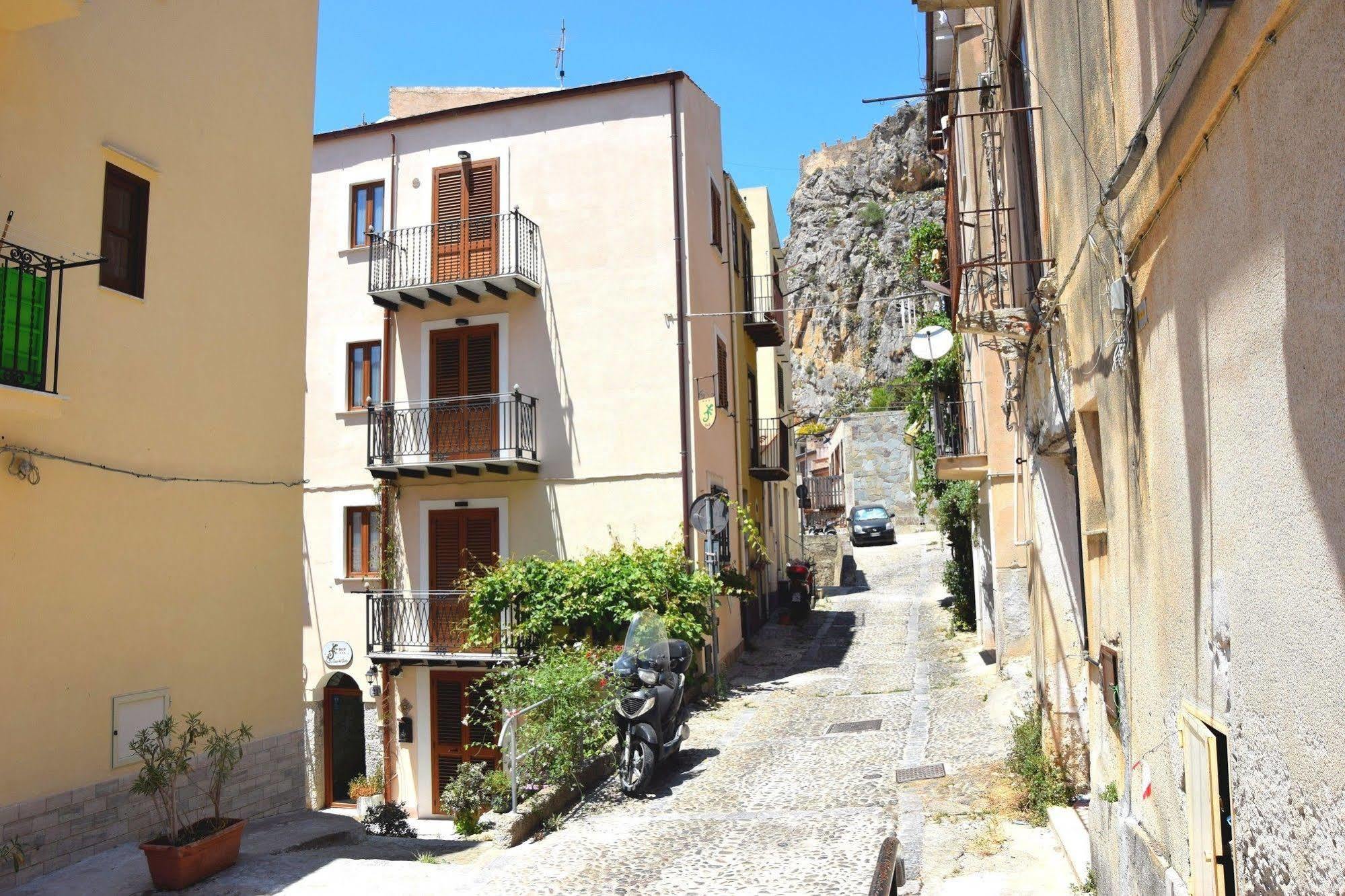 Bed and Breakfast La Casa Del Geko Cefalù Zewnętrze zdjęcie